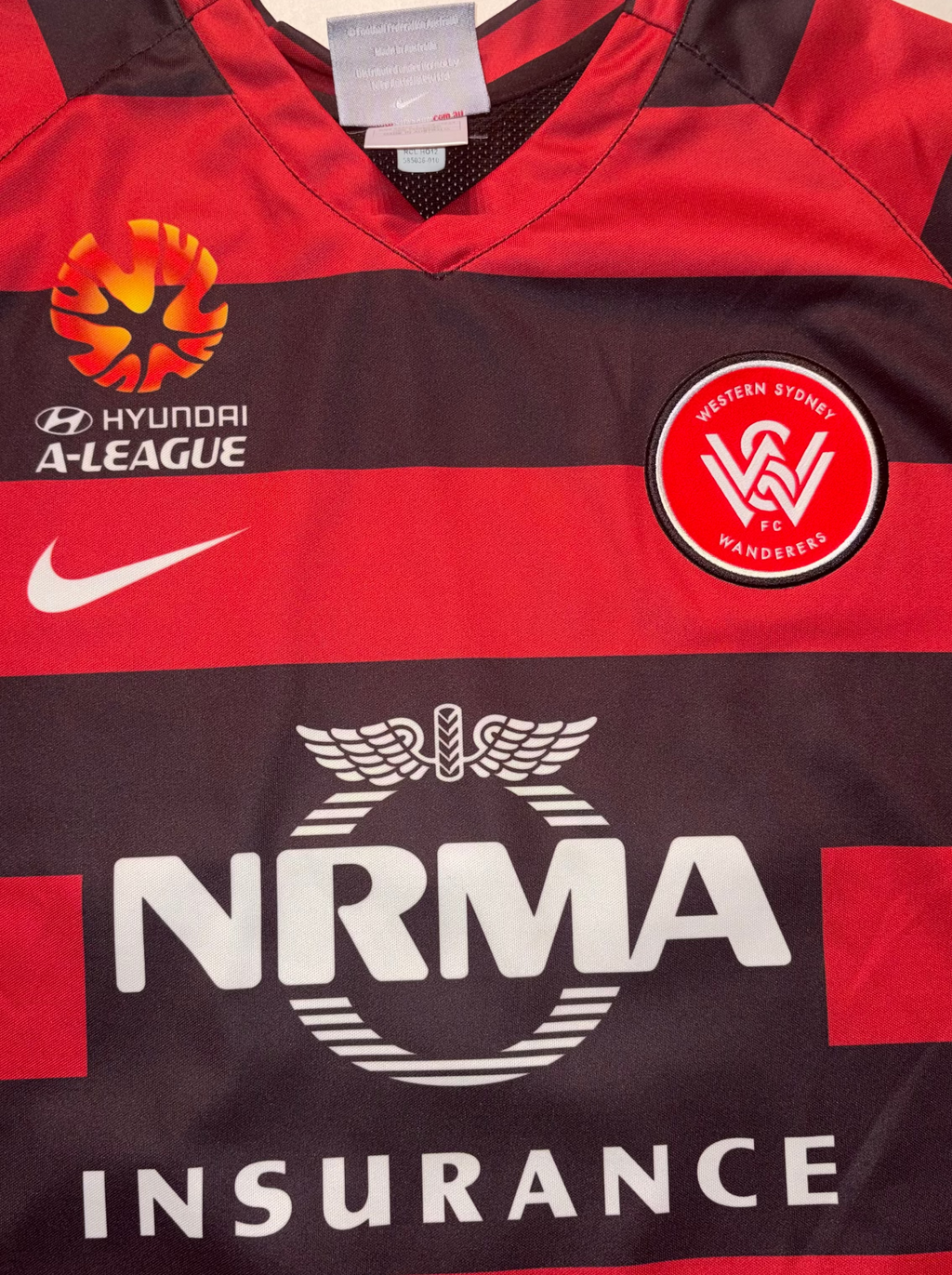 Western Sydney Wanderers 2012/14 Home Kit MOOY M