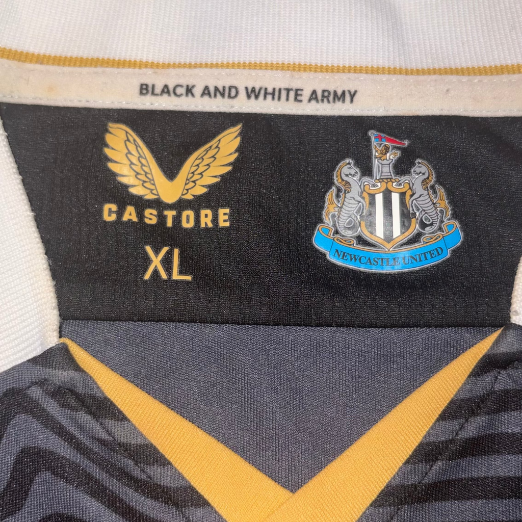 Newcastle United 2021/22 Away Kit XL