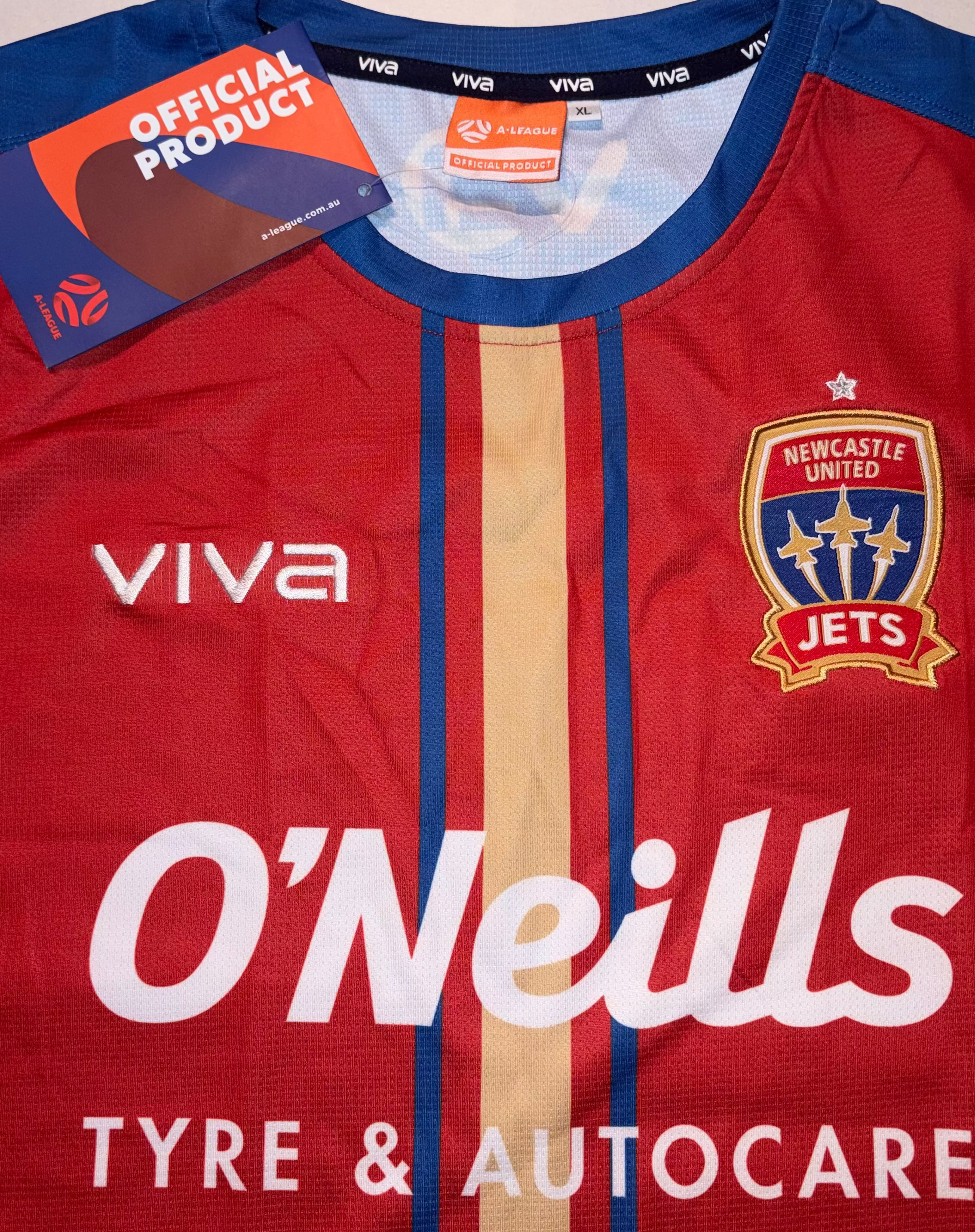 Newcastle Jets 2010s Training Kit XL *BNWT*