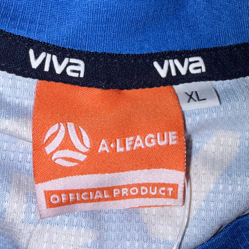 Newcastle Jets 2010s Training Kit XL *BNWT*