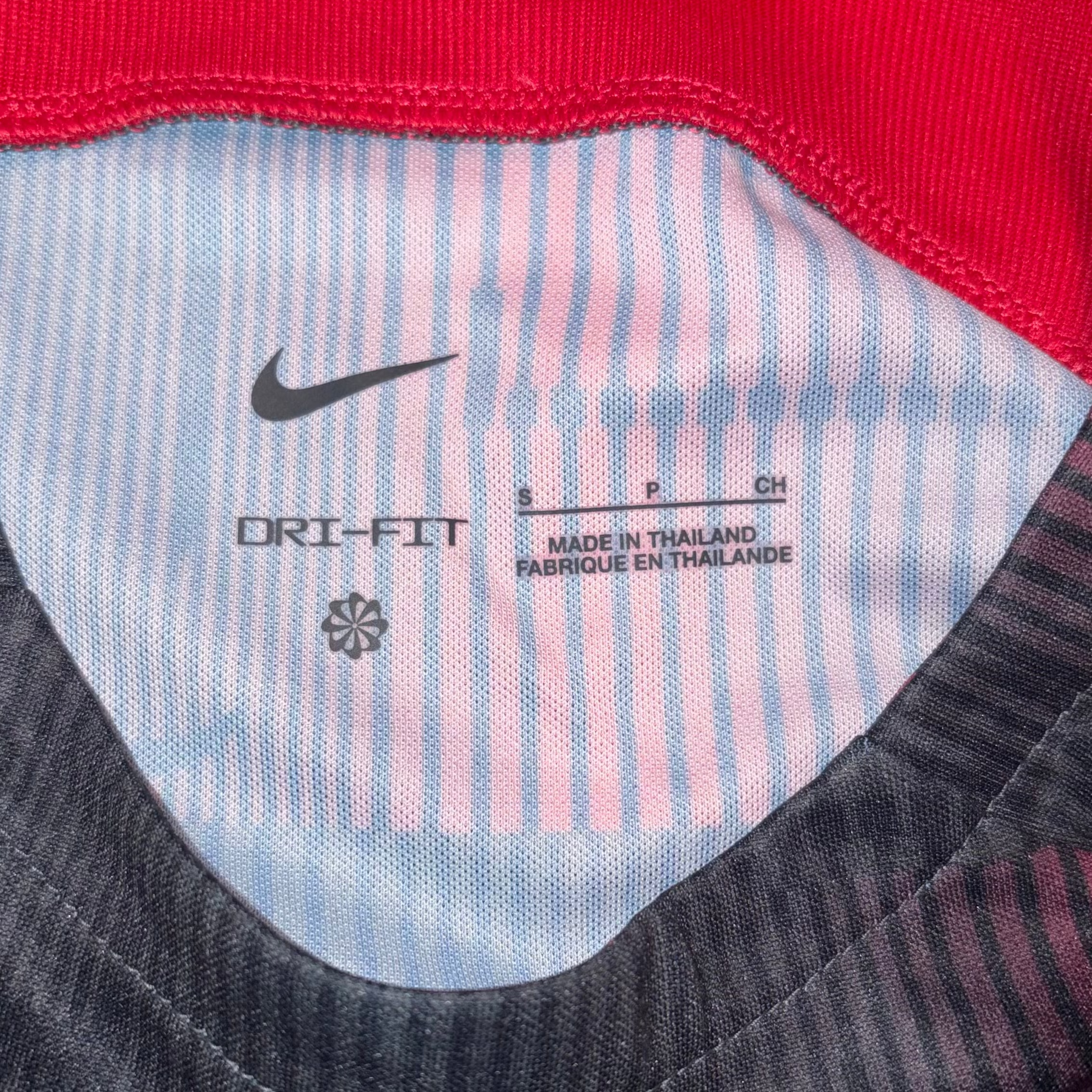 Liverpool 2023/24 Training Kit S *BNWT*