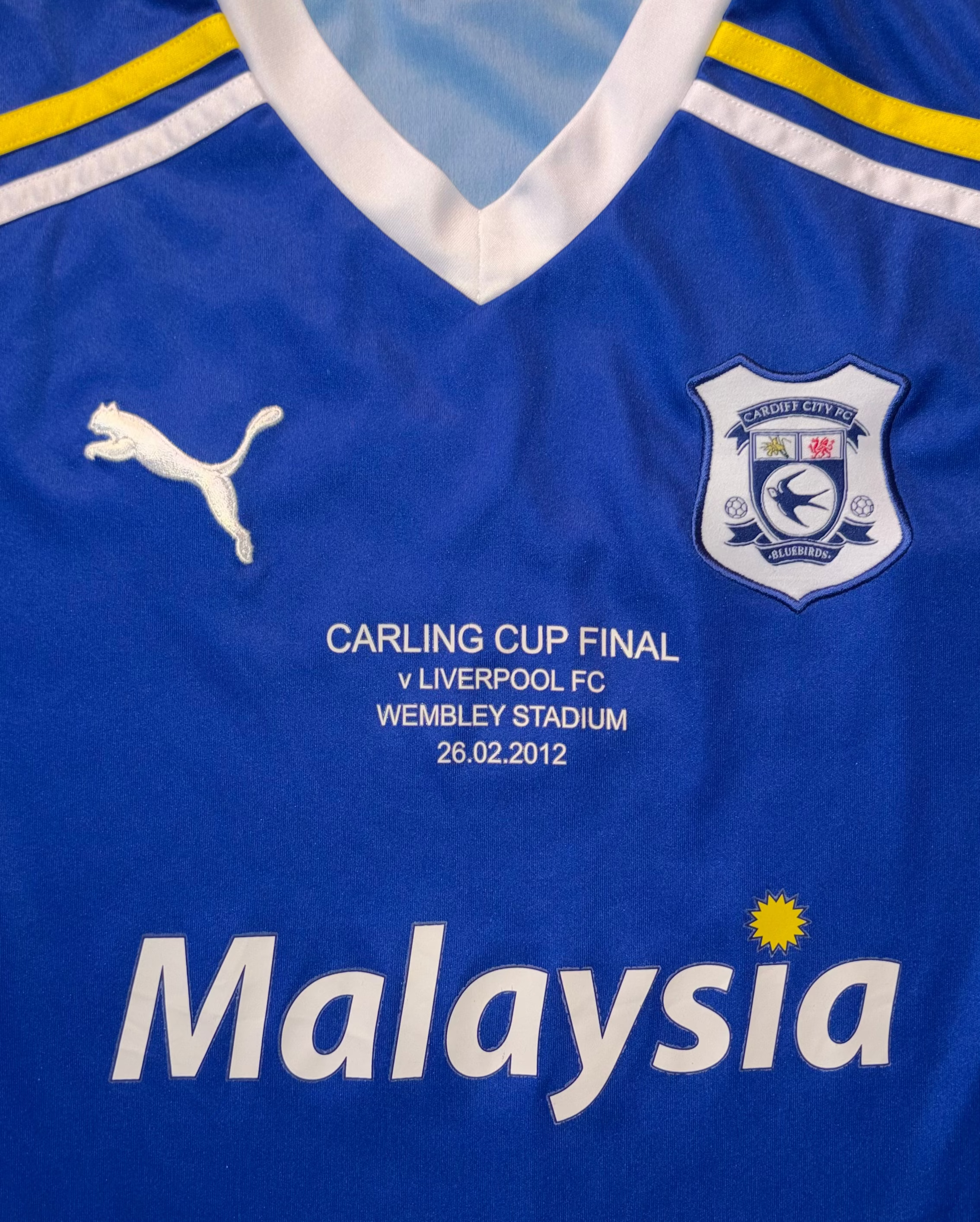 Cardiff City 2011/12 Carling Cup Final Kit M